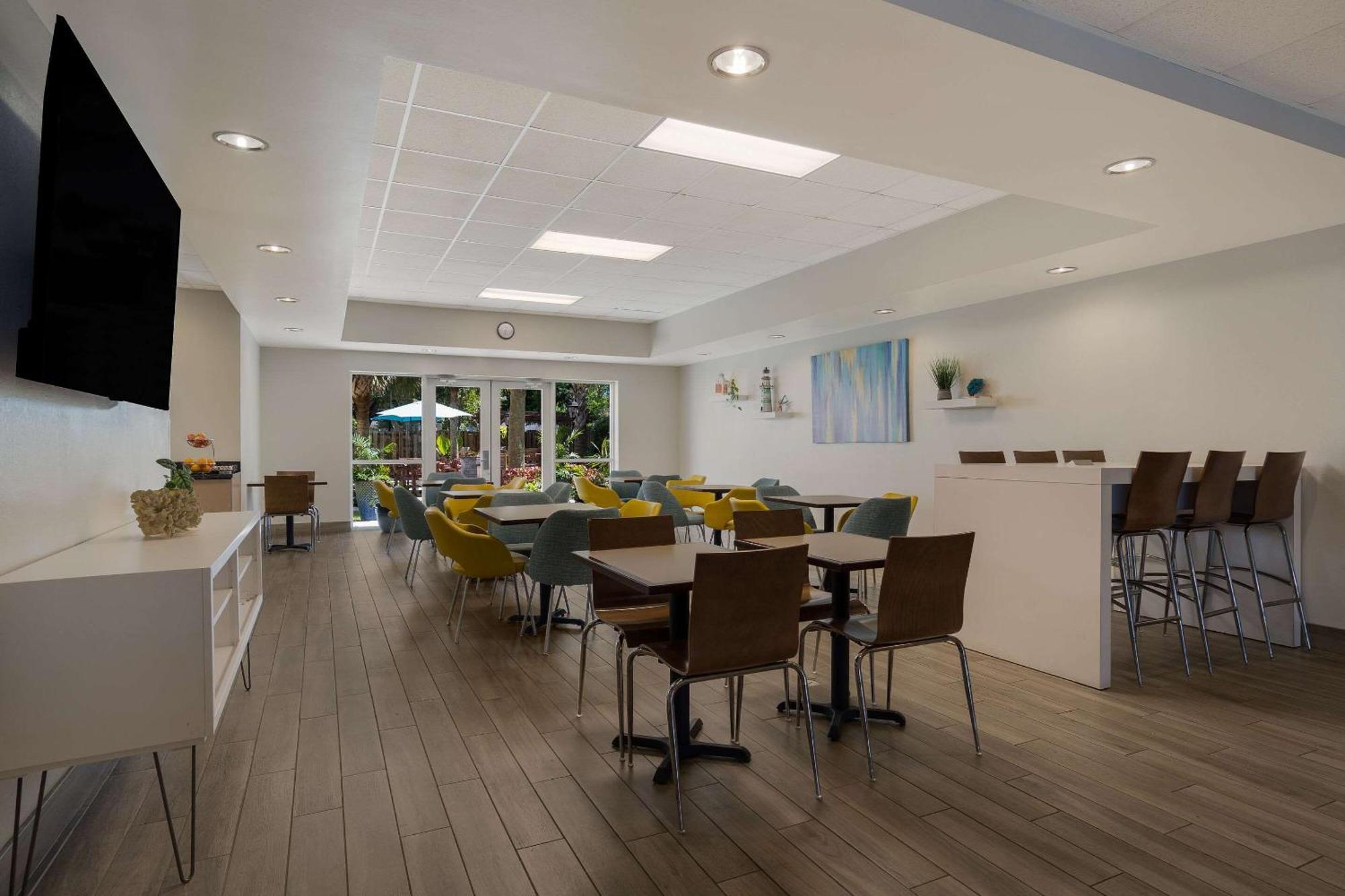 Mainstay Suites Wilmington - University Area מראה חיצוני תמונה
